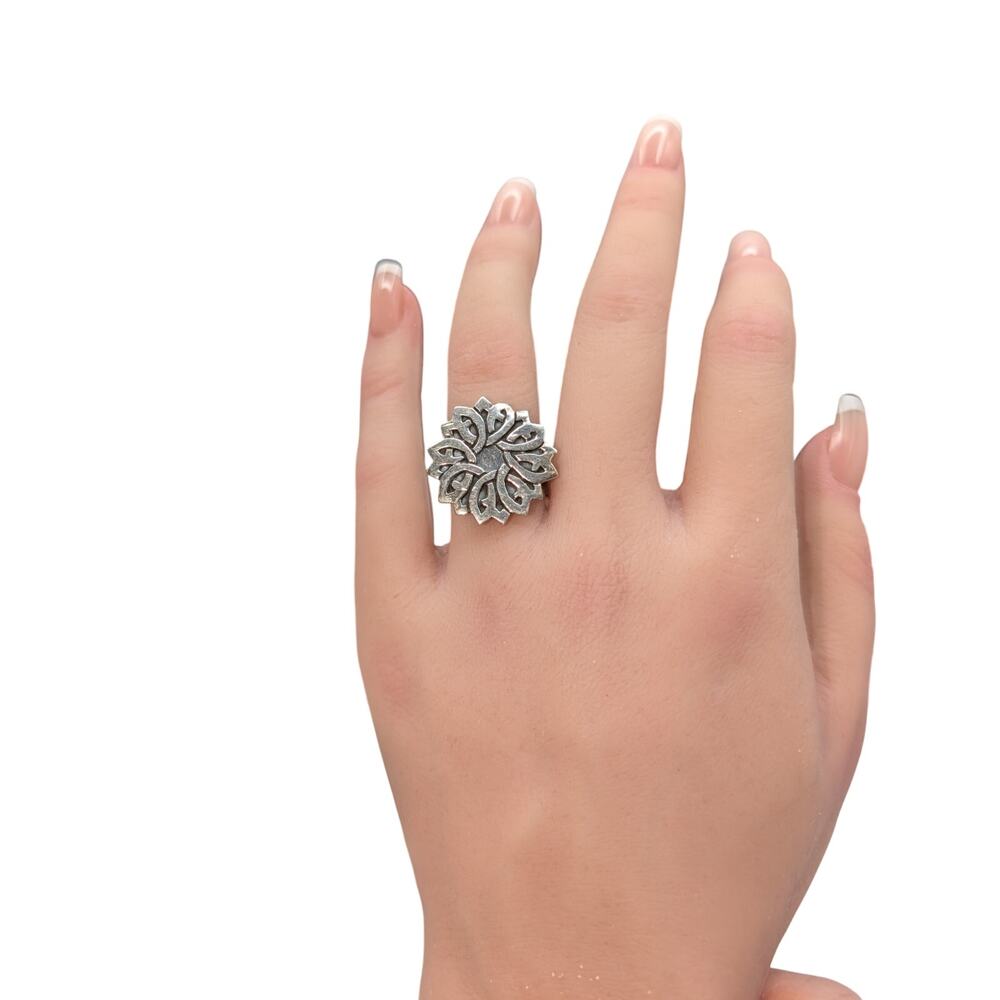 925 Sterling Silver Celtic Flower Ring Size 6.5 - Picture 2 of 5